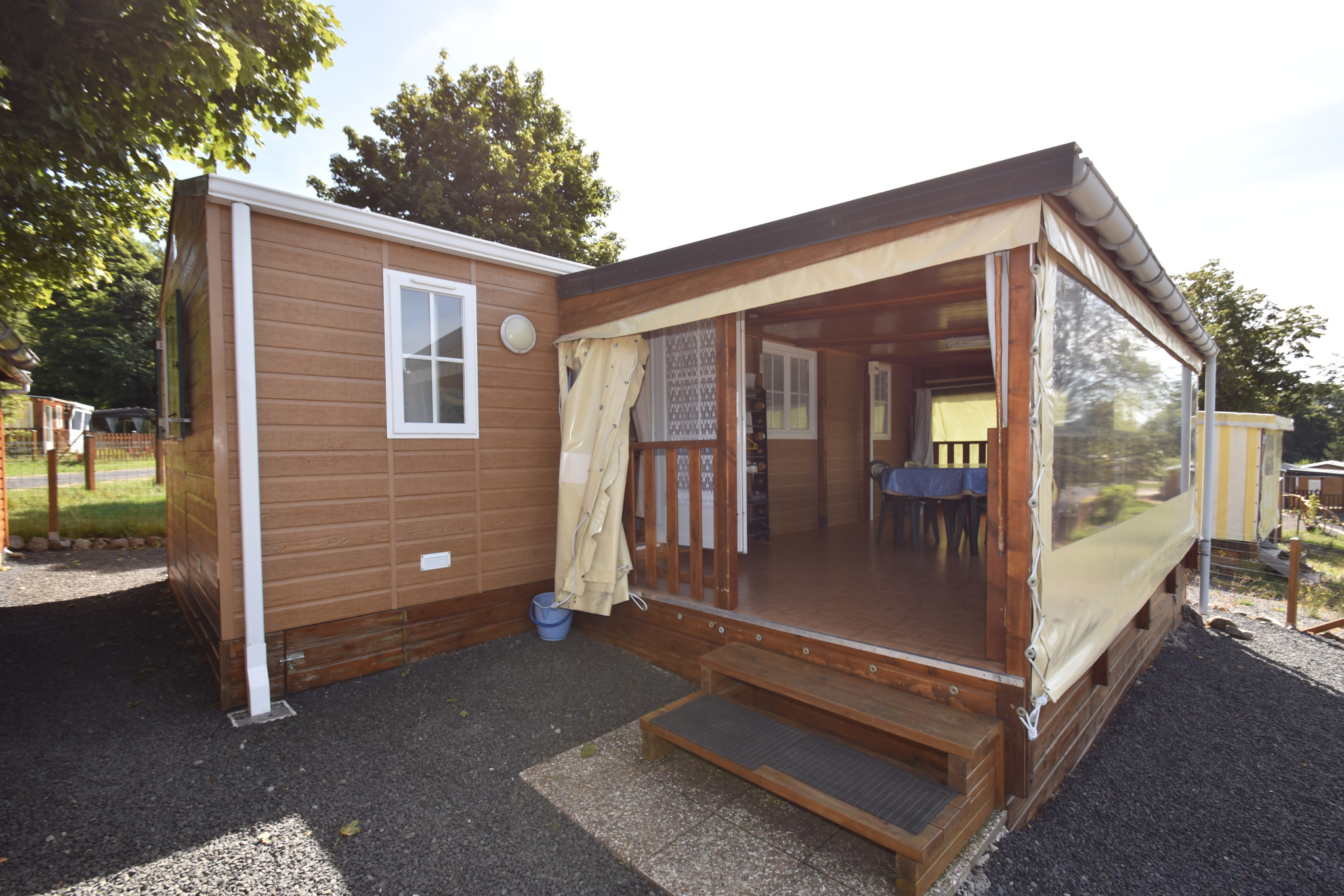 Terrain à Vendre Avec Mobil Home Erquy Vente Dépt.63, secteur BESSE ET SAINT ANASTAISE, Mobil Home, 3 pièces,  terrasse, abri voiture et terrain de 236 m2